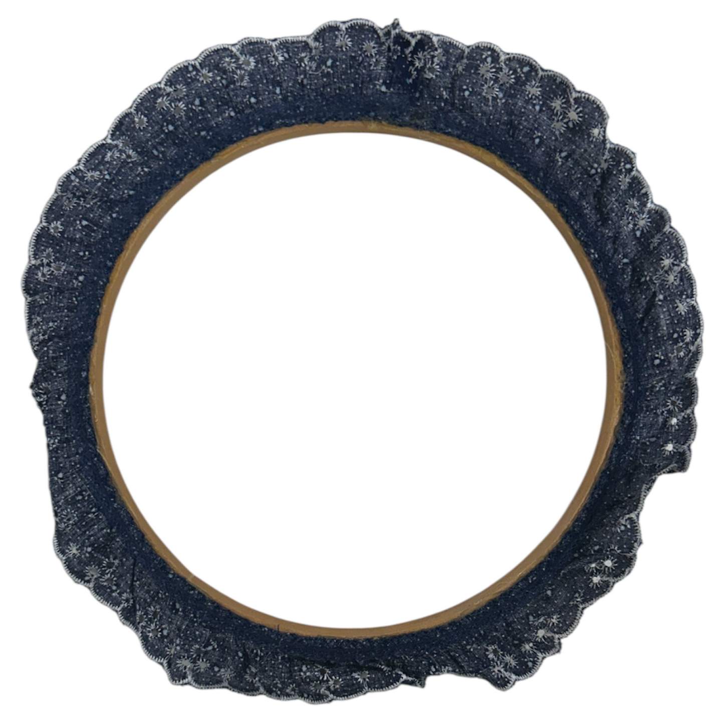 Line Art With Lace Embroidery Hoop